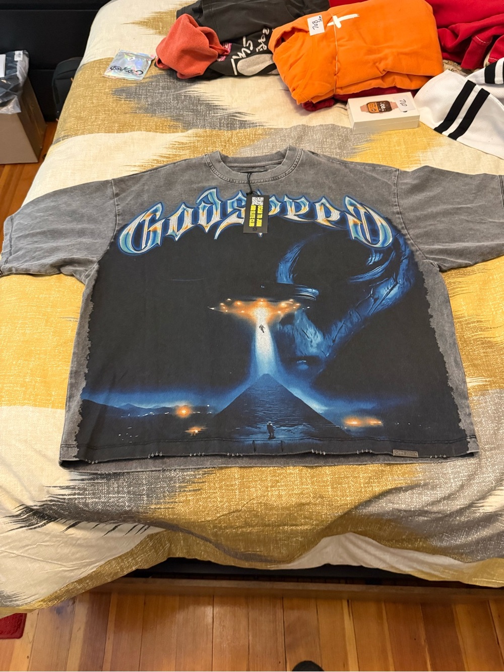 Godspeed Alien Short Sleeve Graphic Tee in Black & Gray size S